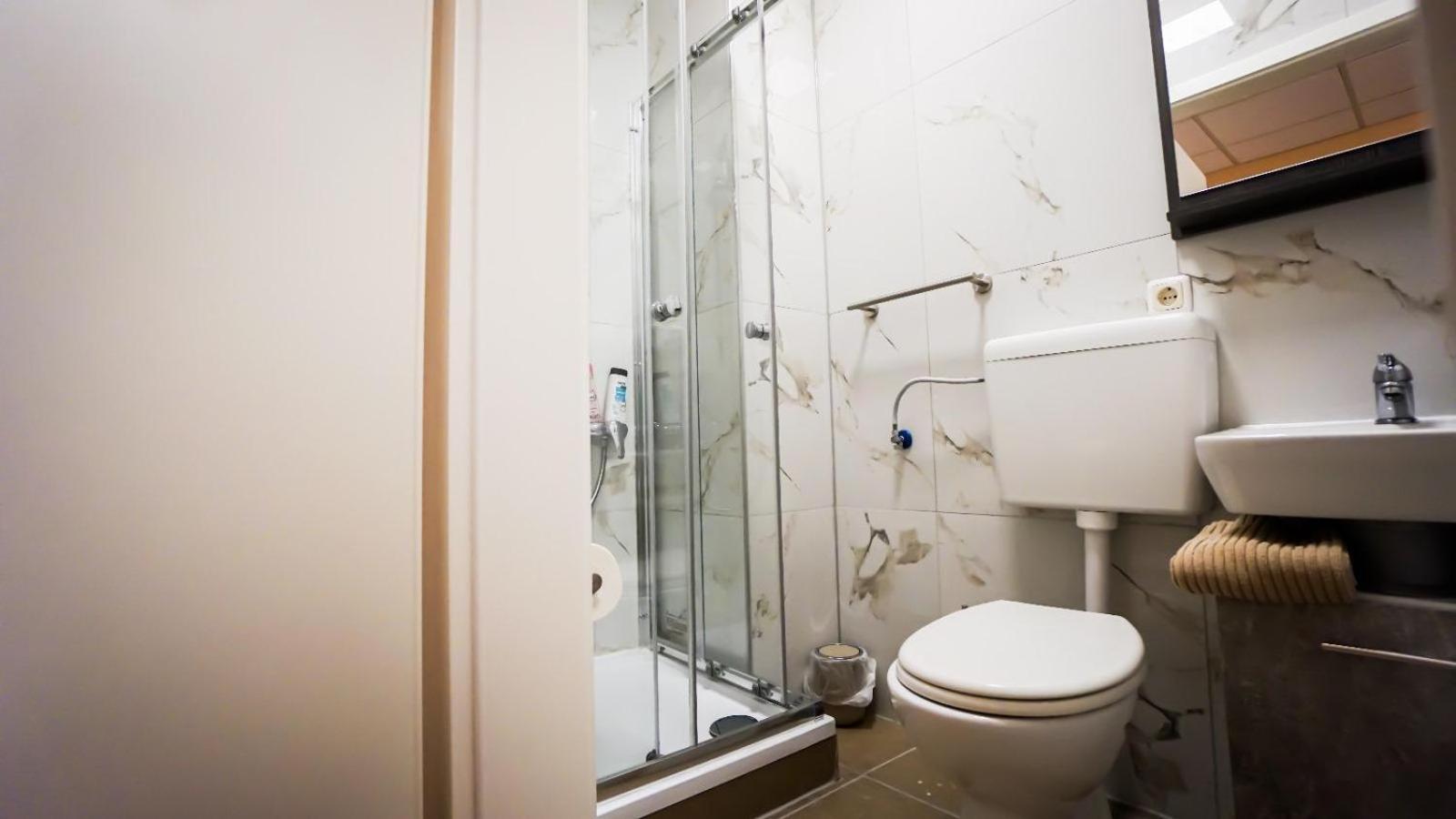 Glow Apartment มัคเดอบวร์ก ภายนอก รูปภาพ